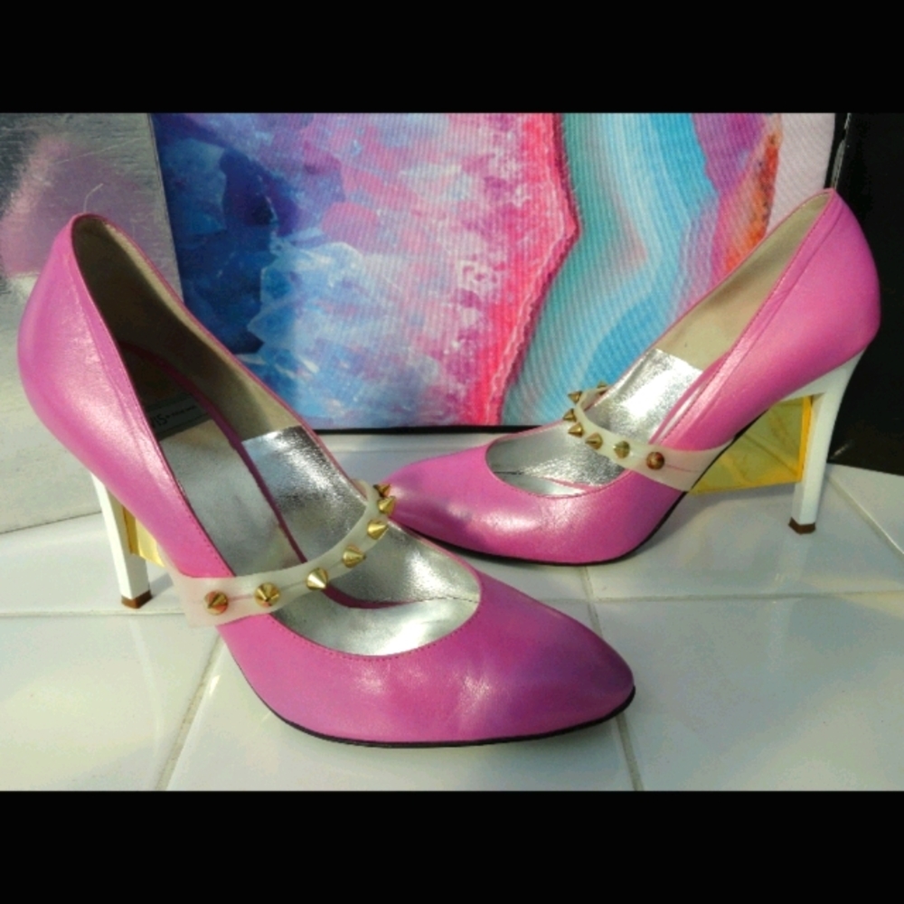 Ruthie Davis Pink Leather Maryjane Pump w/ Gold